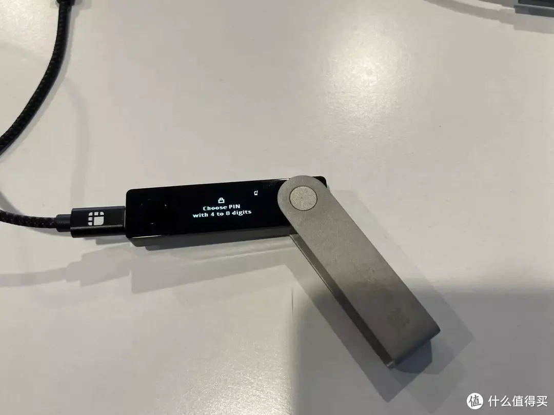 什么是硬件钱包？Ledger 开箱与使用教程