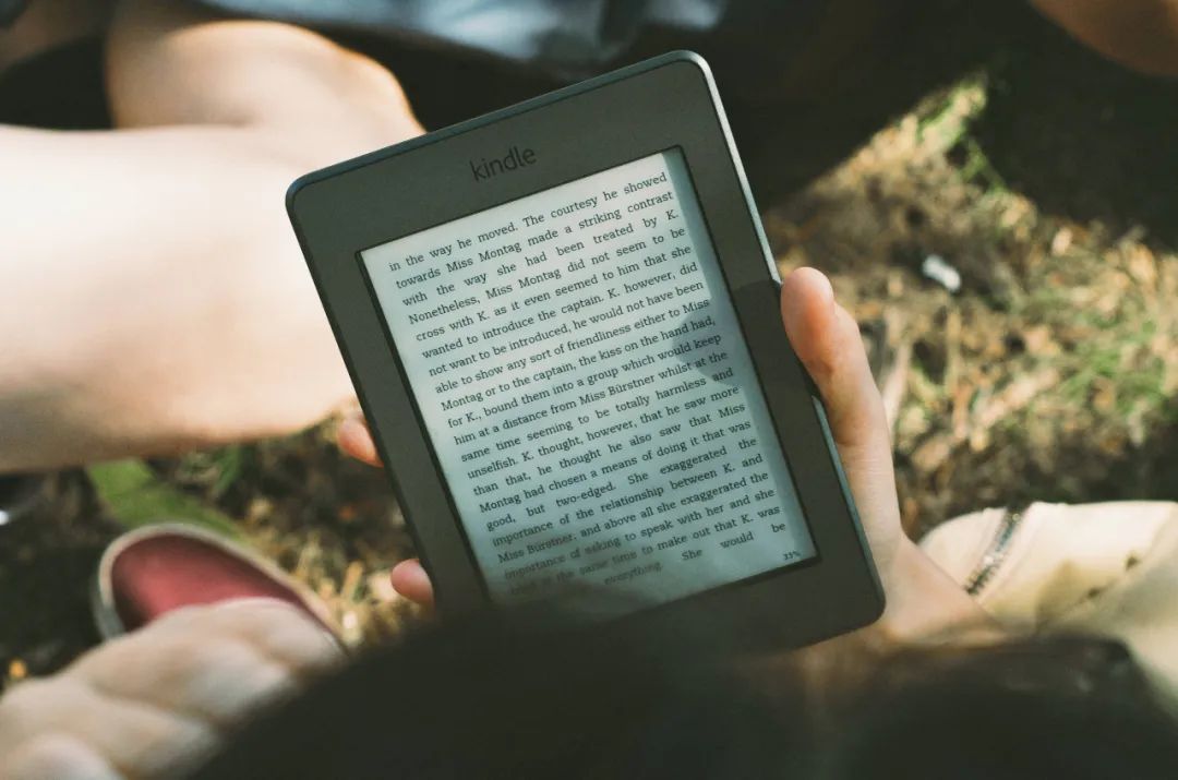 继Kindle后QQ阅读电子书设备口袋阅也将停止运营，电子阅读器没未来了？